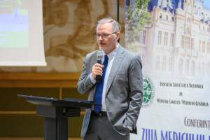 Dr. Răzvan Socolov (USR Iași): Cum am ajuns din nou (ca în 1985!) să avem femei care nasc pe trotuar în fața spitalului?