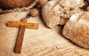 Creștinii ortodocși sărbătoresc luni intrarea în Postul Paștelui. Tradiții și obiceiuri