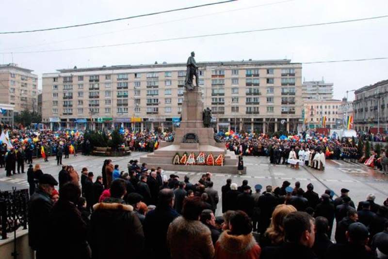 Unirea Principatelor Române, sărbătorită la Iași în prezența președintelui și a premierului