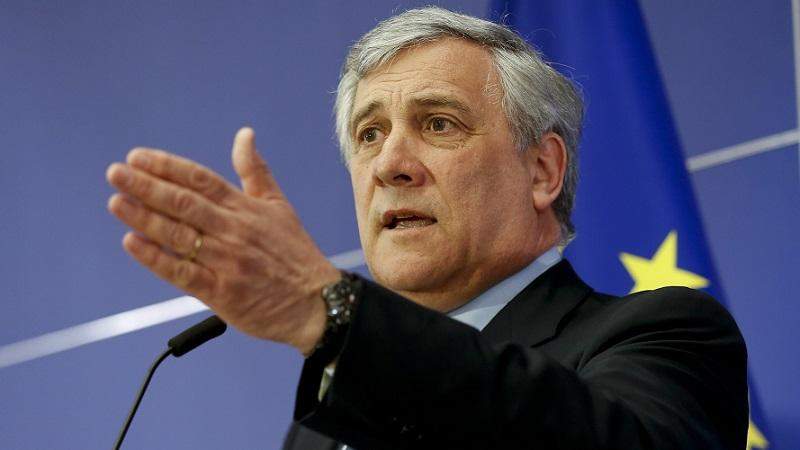 Antonio Tajani afirmă că Mussolini a făcut și lucruri bune. Mai mulți eurodeputați îi cer demisia