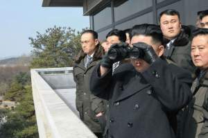 Stare de alertă! Kim Jong-Un, vizită-fulger la granița cu Coreea de Sud