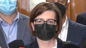 Ioana Mihăilă: „În ziua cu recordul absolut de morţi de la începutul epidemiei, s-a născut monstruoasa coaliţie împotriva sănătăţii publice”