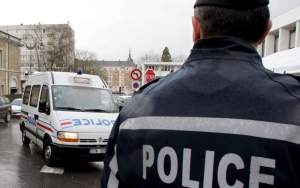 Atac armat în fața unei moschei din Franța: opt persoane rănite