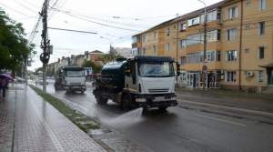 Cum combate Primăria Iași poluarea: spală străzile
