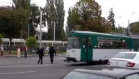 S-a întâmplat în Iași: femeie prinsă între ușile tramvaiului și târâtă câțiva metri