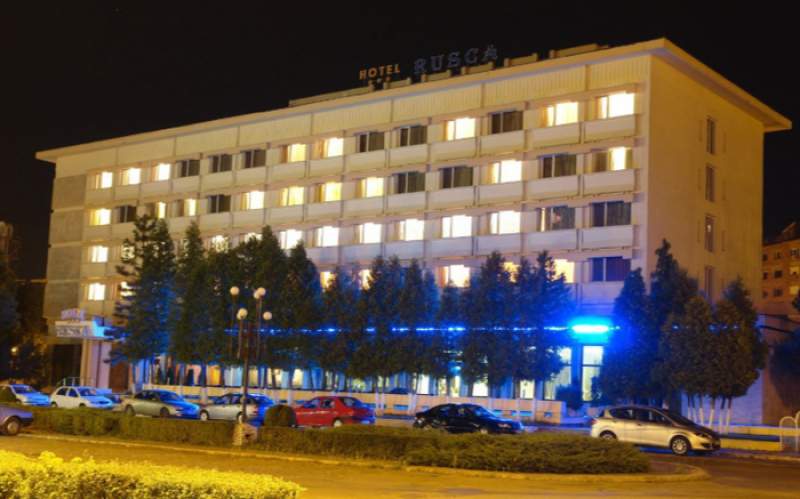 Olimpicul care a căzut de la etajul 4 al unui hotel din Hunedoara a murit la spital
