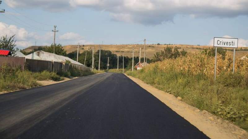 Au fost finalizate lucrările de asfaltare la la drumul județean Gura Bădiliței-Vânători