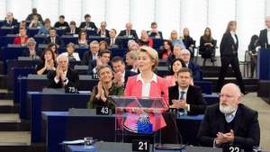 Parlamentul European a votat noua Comisie condusă de Ursula von der Leyen