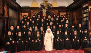 Patriarhia Română: „Trebuie continuată lupta anticorupție. Hoţia şi furtul degradează societatea în plan moral şi material&quot;
