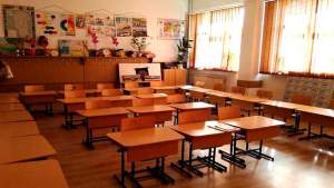 Șapte școli și grădinițe din București își suspendă cursurile din cauza gripei