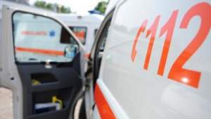 Alertă în Brașov: 36 de persoane, suspecte de toxiinfecție alimentară, la un complex turistic din comuna Moieciu