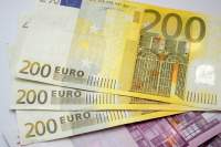 Bancnote false de 200 de euro puse în circulație la Iași: un bărbat a fost plasat sub control judiciar