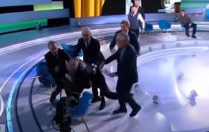 Politician pro-rus, luat la bătaie de un jurnalist în timpul unui talk show în direct, la o televiziune din Ucraina (VIDEO)