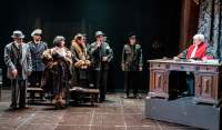 Premiera „Domnul Vulpe” de Larry Gelbart, o comedie savuroasă pe scena mare a Teatrului Național Iași