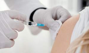 Vaccin „revoluţionar” pentru cancerele gastro-intestinale, testat la persoane din Anglia și Australia