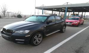 BMW X6 căutat de autoritățile italiene, oprit la Albița. Trebuia să ajungă în Ucraina