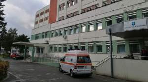 O femeie de 160 de kilograme a născut, asistată de 6 medici, un bebeluș sănătos, la Spitalul Județean din Sfântu Gheorghe