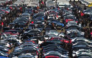 Românii vor putea să cumpere mașini second-hand doar o dată la doi ani