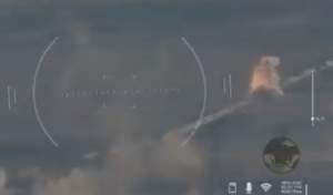 Imagini de război: lovituri spectaculoase ale artileriei ucrainene asupra unei coloane de blindate rusești (VIDEO)
