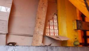 „Cadou” de Crăciun: peste 43.000 de pachete cu țigări de contrabandă, descoperite într-un autocamion