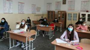 Simularea examenului de Bacalaureat începe luni cu proba la Limba şi literatura română