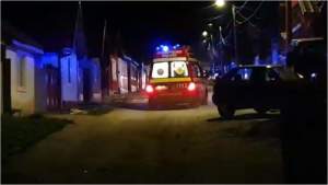Un jandarm și mai mulți polițiști, răniți după ce au intervenit în comunitatea de romi din Codlea
