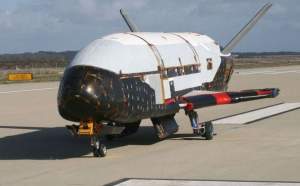 Top Secret: Avion misterios al NASA aterizează în Florida