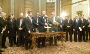 Până la formarea Guvernului mai e un pas! PSD și ALDE au semnat protocolel de formare a coaliției de guvernare