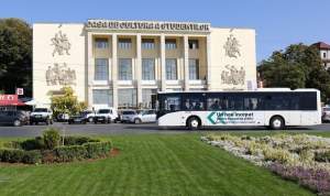 Autobuze și tramvaie speciale pentru studenți și elevi, începând de luni