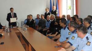 Clubul de pensionari MAI de la Poliția Locală: muncă de birou, mii de euro pe lună. Banul public, societate de binefacere