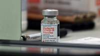 Vaccinul AstraZeneca va fi înlocuit cu cel de la Moderna, în trei centre din judeţul Iaşi