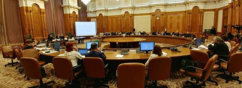 Comisia parlamentară reia discuţiile asupra modificării legilor justiţiei