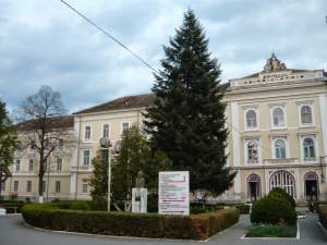 Infirmierul din Sibiu arestat pentru că ar fi violat trei femei vrea daune morale de 100.000 de euro