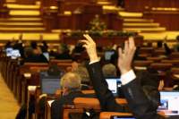 Parlamentarii ieșeni care au votat legea care introduce în Codul penal incitarea la violență, ură și discriminare