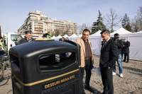 Uriașă controversă la o licitație de 1 milion de euro organizată de Salubris pentru achiziția a 1.000 de pubele de gunoi