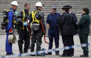 ALERTĂ la Londra: Trei BOMBE au fost depistate în aeroporturi și într-o gară