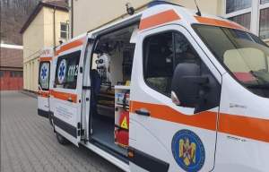 Alertă în Prahova: trei ambulanțe intervin la o tabără în Cheia, unde 8 copii și însoțitoarea lor acuză stări de rău