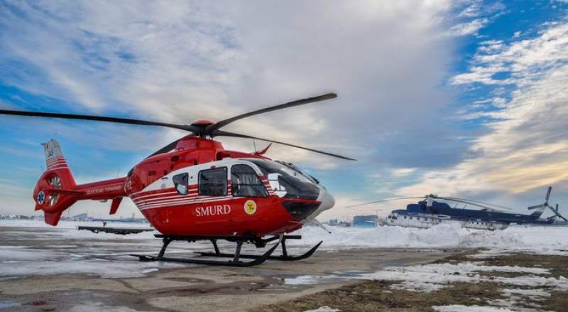 Elicopterele MAI au reluat misiunile aero-medicale de salvare în zonele afectate de vremea severă