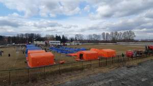 O tabără mobilă a ISU Giurgiu, transportată la Vaslui pentru refugiații din Ucraina