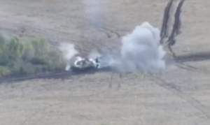 Imagini de război. Tanc rus lovit în plin de trei lovituri ale ucrainenilor (VIDEO)