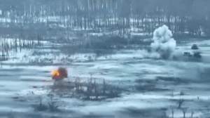 „Sfânta” Javelin în acțiune: Soldați ruși urcați pe un blindat sunt pulverizați de o rachetă antitanc trasă de ucraineni în zona Kupiansk (VIDEO)