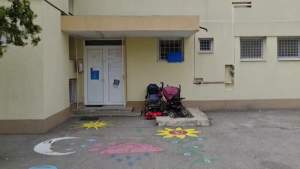 Educatoare din Pitești, reținută după ce a lovit o fetiță de trei ani