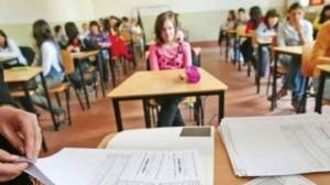 Simularea examenelor naționale: Zi de teză pentru elevii claselor a VIII-a și a XII-a din județul Iași