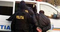 Descinderi ale polițiștilor ieșeni la domiciliile unor vasluieni suspectați de tâlhărie: trei persoane aduse la audieri