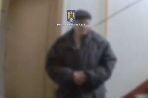 Un bătrân a fost sechestrat de fiul său, într-un apartament din București. Mascații au intervenit ca să-l salveze (VIDEO)