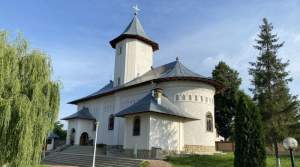 Tânără cercetată penal după ce și-a abandonat fetița nou-născută la o mănăstire din Botoșani