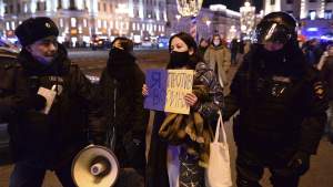 Universitatea din Sankt Petersburg îi exmatriculează pe studenții reținuți la protestele împotriva războiului