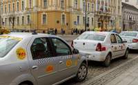 Taximetrist din Cluj, amendat cu 500 de lei pentru că a refuzat o clientă maghiară