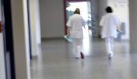 Infirmiere din Hârlău, condamnate după ce au bătut o pacientă cu probleme psihice. Agresoarele, deranjate că victima nu le lasă în pace în noaptea de Revelion