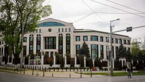 Republica Moldova expulzează 45 de angajaţi ai Ambasadei Rusiei la Chişinău în urma unor acuzaţii de spionaj